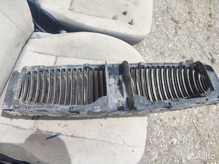 Jaguar X-Type решетка радиатора