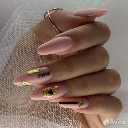 Наращивание, маникюр, педикюр