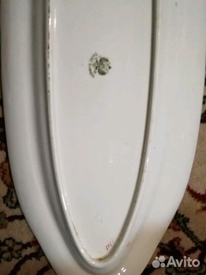 Блюдо. Форфоровое, для подачи осетра или поросенка