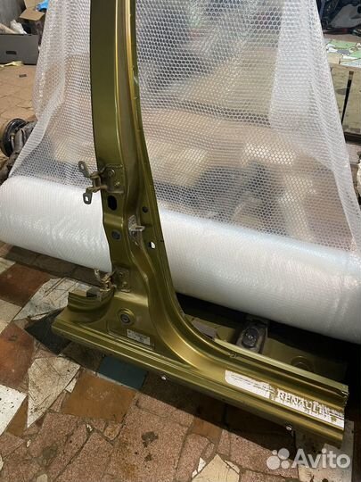 Центральная стойка renault sandero stepway 2