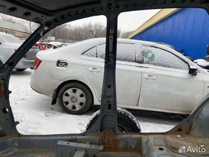 Центральная стойка кузова правая LADA Granta седан