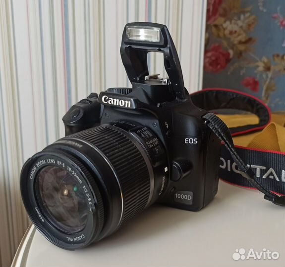 Фотоаппарат Canon ds126191 EOS 1000D зеркальный