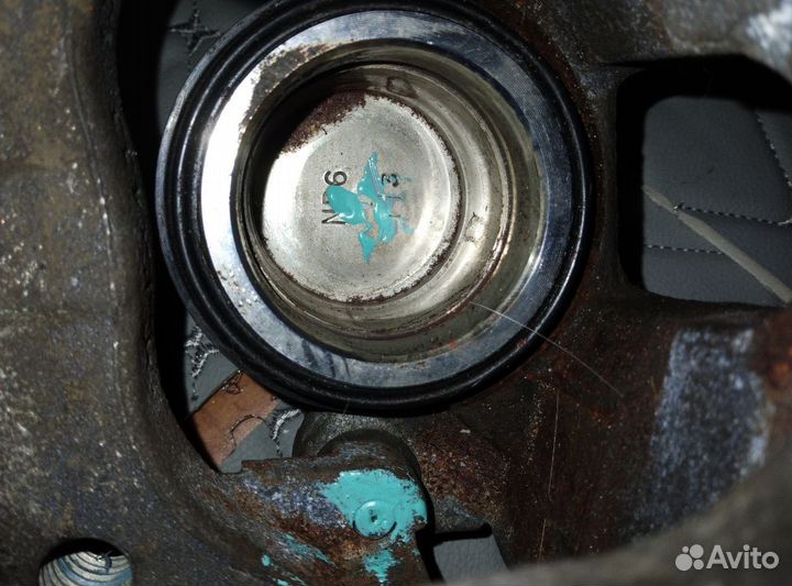 Передний правый тормозной суппорт nissan X-trail