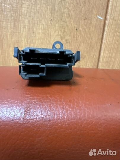 Volkswagen golf 3 резистор отопителя