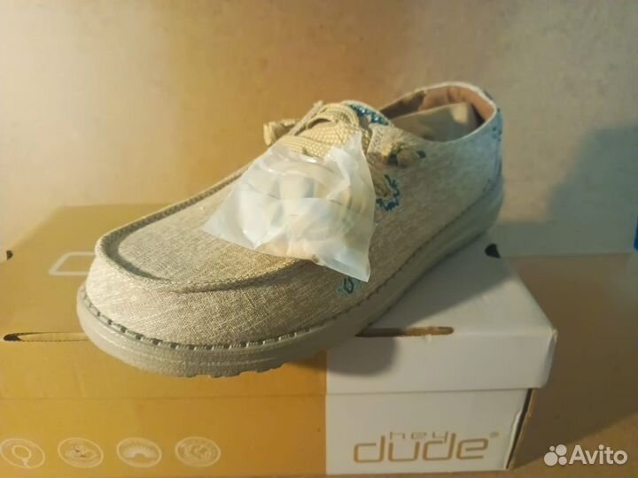 Продаются женские мокасины 