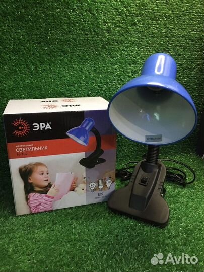 В продаже настольные светильники E27