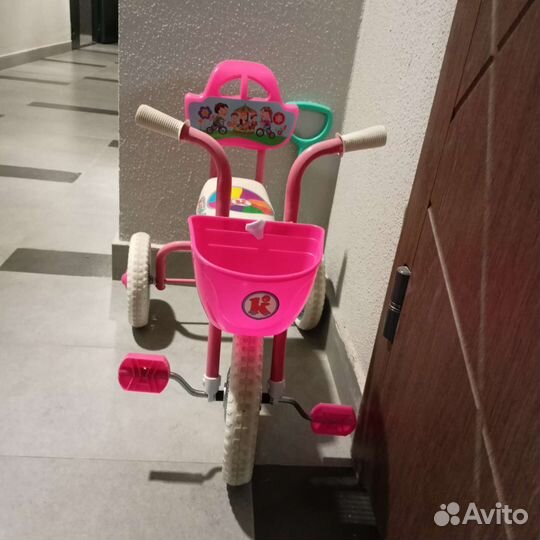 Трехколесный велосипед новый