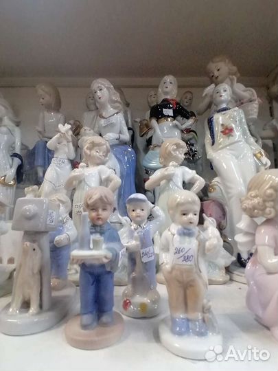 Фарфоровые статуэтки