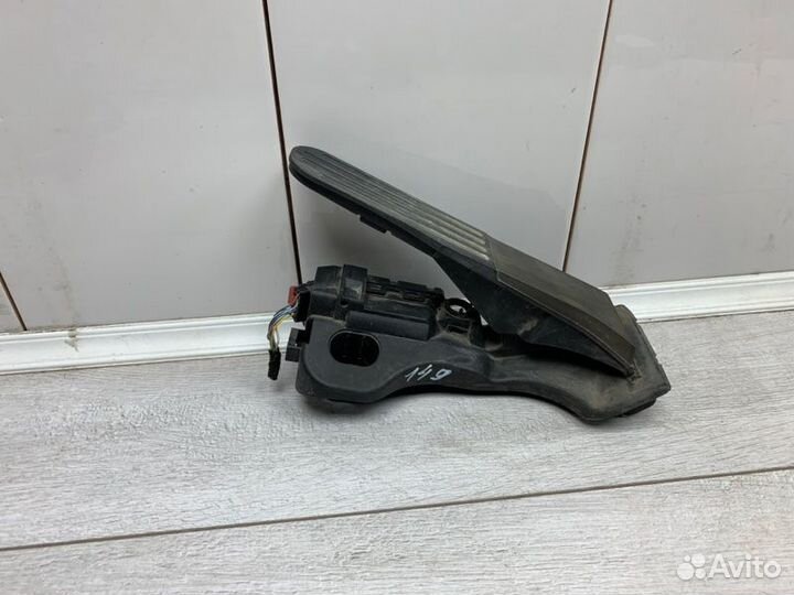 Педаль газа Volkswagen Golf хэтчбек cayb 2010