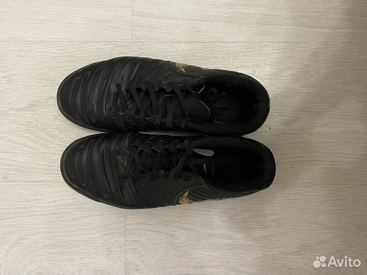 Футбольные бутсы nike tiempo