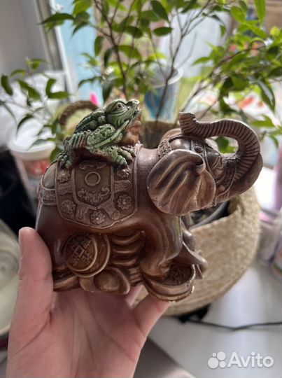 Разбитый слоник