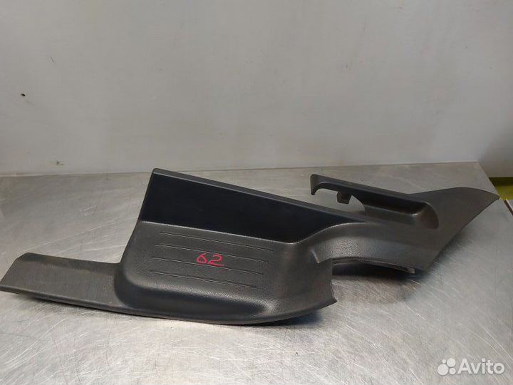 Накладка порога задняя левая Nissan Qashqai+2