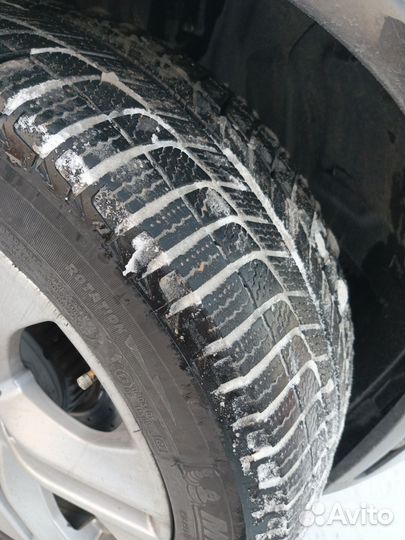 Michelin Latitude X-Ice 245/45 R17