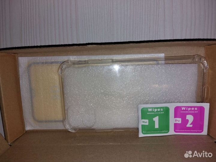 Чехол на iPhone 11 + защитное стекло