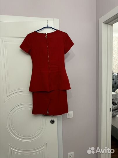 Костюм женский с юбкой нарядный