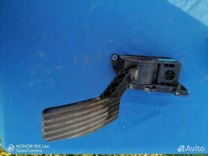 Педаль газа granta