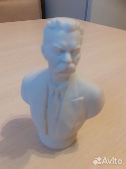 Бюст Горького