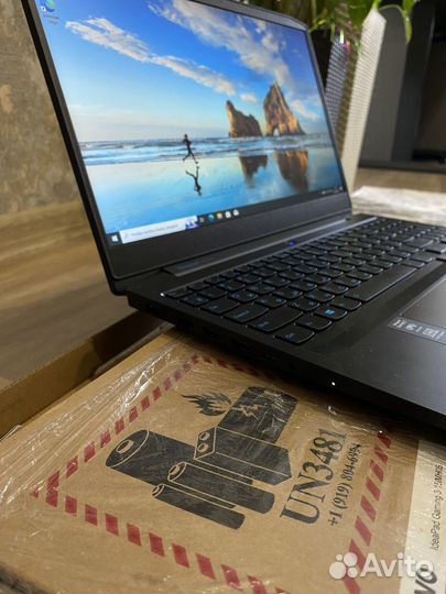 Нетбук Lenovo IdeaPad Gaming 3 15IMH05
