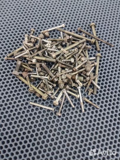 Kawasaki Zephyr 400 болты, гайки двигателя