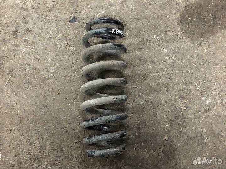 Suzuki grand vitara пружина задняя