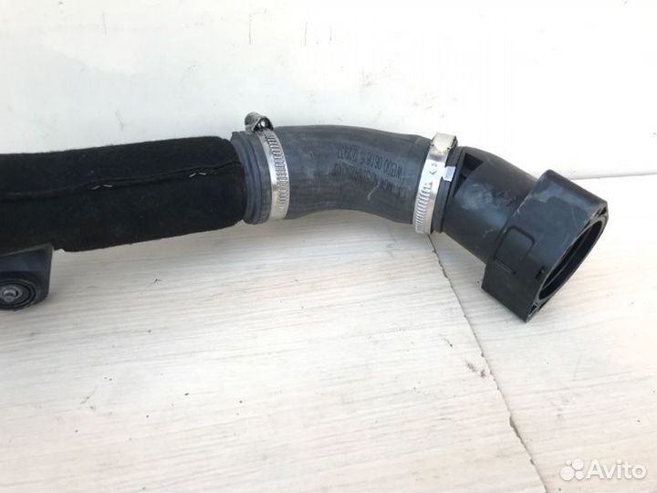 Патрубок интеркулера Audi Q3 8U