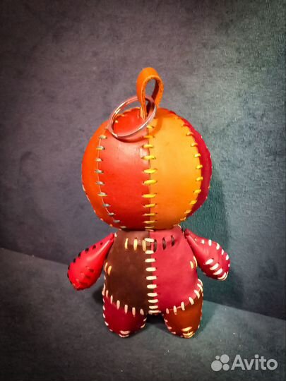 Кукла-брелок из натуральной кожи