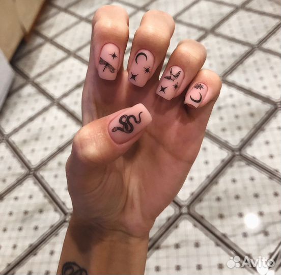 Маникюр и педикюр