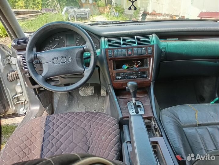 Audi A8 4.2 AT, 1995, битый, 30 222 км
