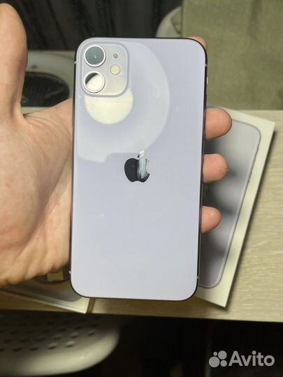 iPhone 11, 64 ГБ