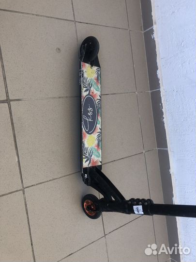 Трюковой самокат limit