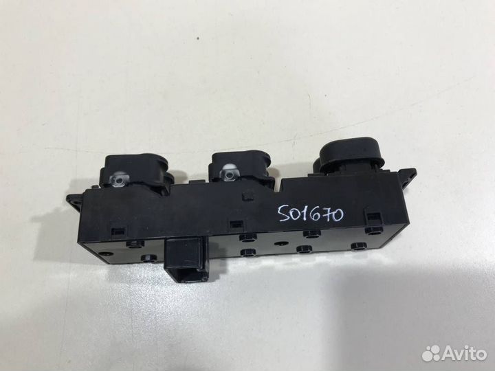 Блок управления стеклоподъемниками Hyundai Solaris