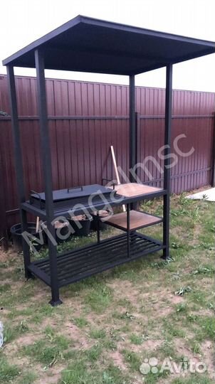 Мангал с крышей