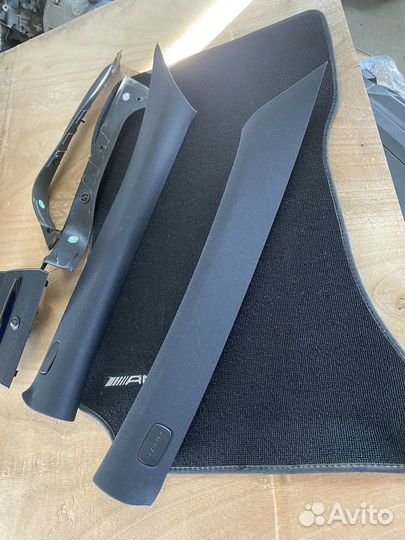 Накладка стойки передняя правая Mercedes w212