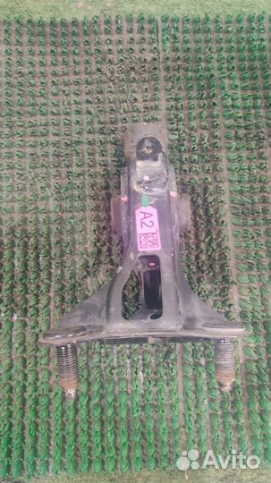 Опора (подушка) двигателя задняя Toyota Verso R2