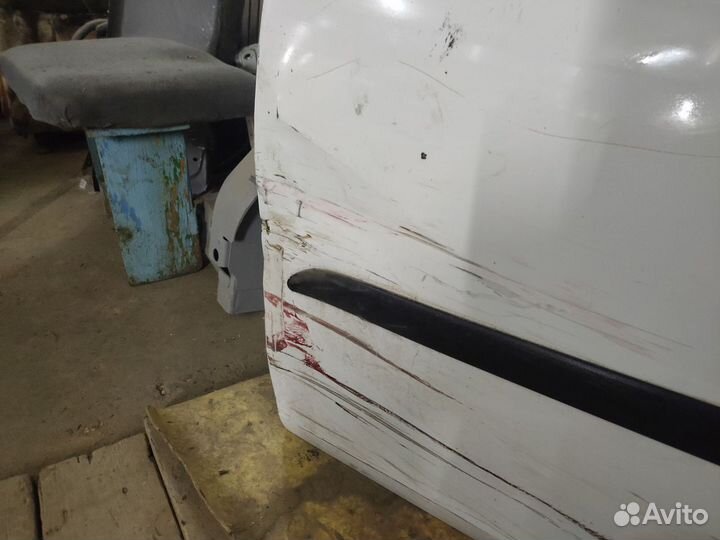 Skoda Yetti дверь передняя левая