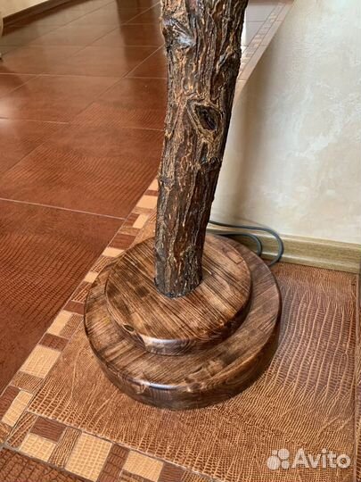 Светильник напольный из натурального дерева