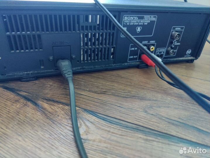 Видеомагнитофон sony