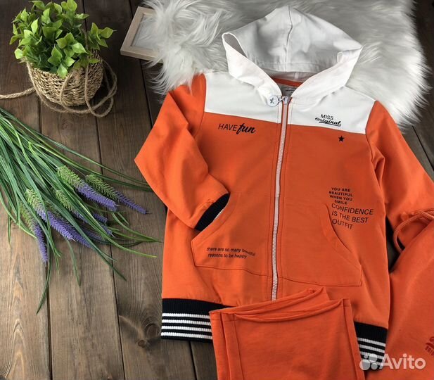 Костюм спортивный на девочку 110 116 122