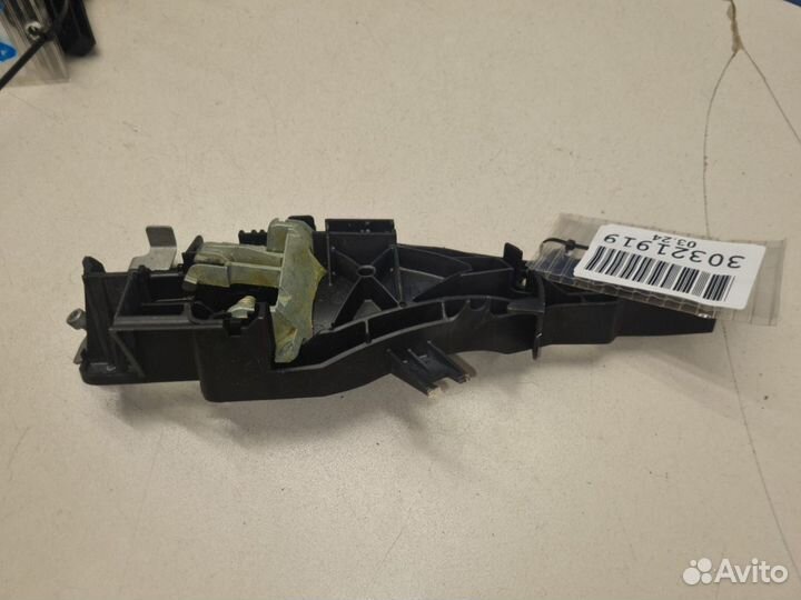 Кронштейн ручки двери передней правой BMW 3 E92 E9