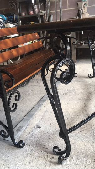 Столик уличный