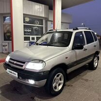 Chevrolet Niva 1.7 MT, 2006, 189 000 км, с пробегом, цена 395 000 руб.