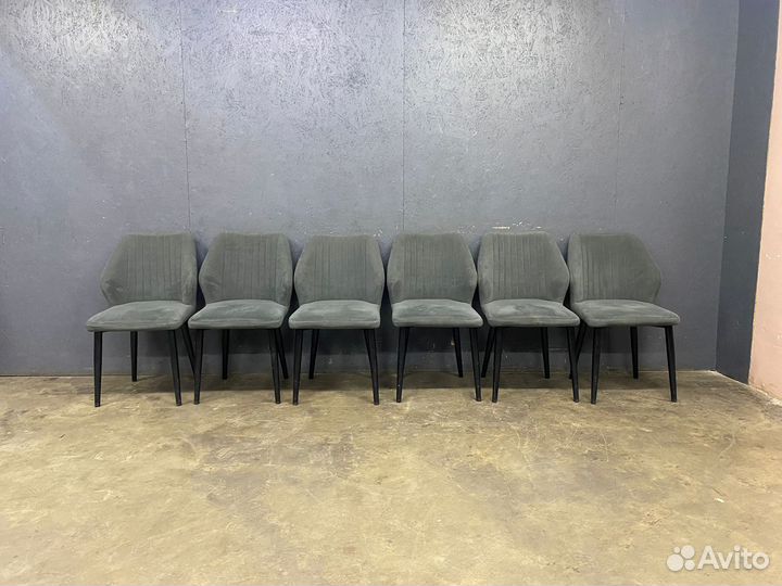 Стул мягкий серый