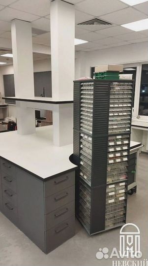 Письменный стол для школьника