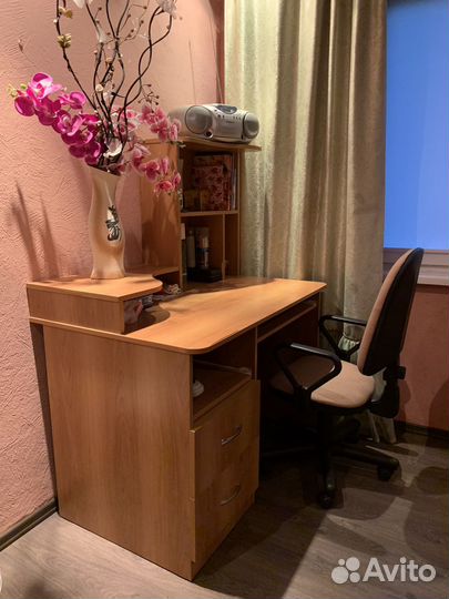 Компьютерный стол