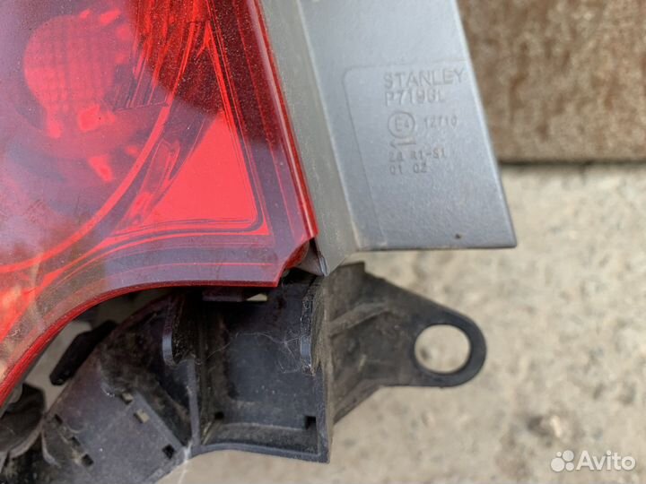 Honda Accord 8 - Фонарь задний правый наружний