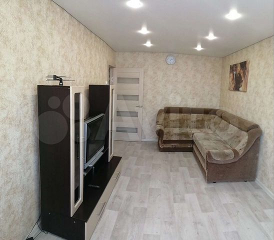 2-к. квартира, 43 м², 3/5 эт.