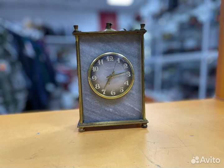 Настольные часы Молния