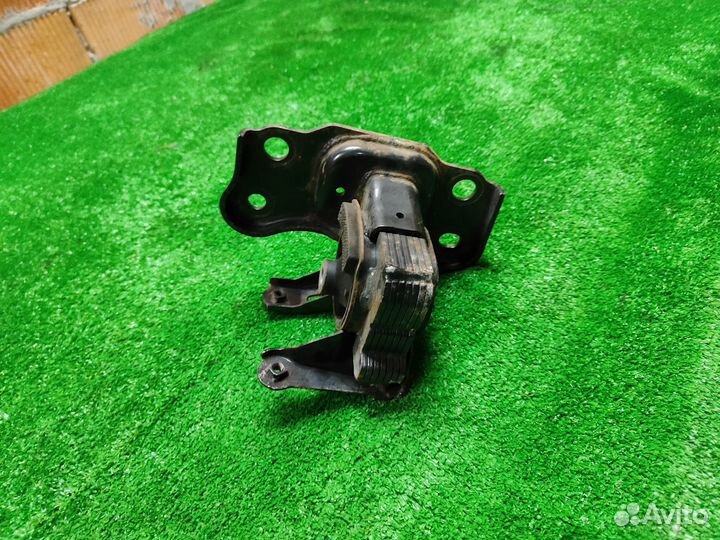 Подушка левая Toyota Auris Corolla Avensis