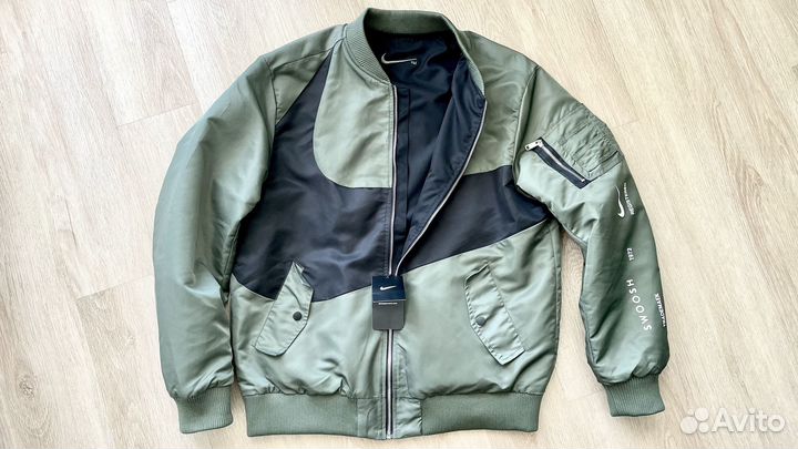 Бомбер nike swoosh