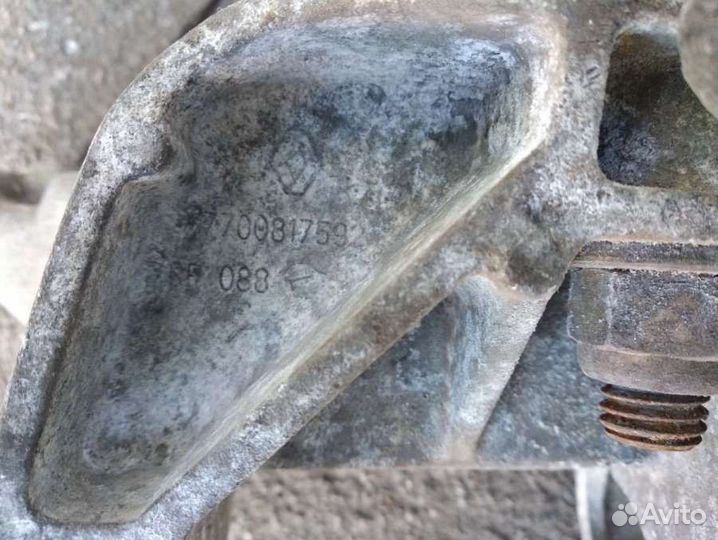 Кронштейн кпп Renault Espace 3 7700817592
